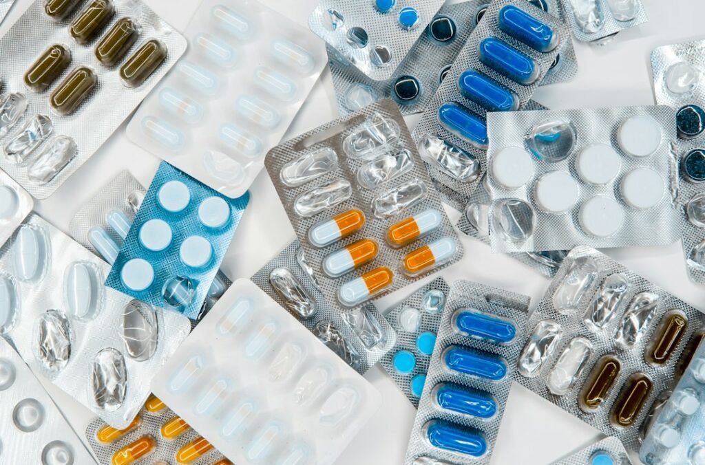Prescription medicines representing a comparison of phentermine and semaglutide
